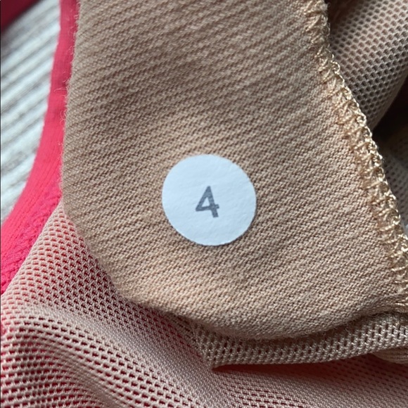 Lululemon workout tank - Picture 5 of 5